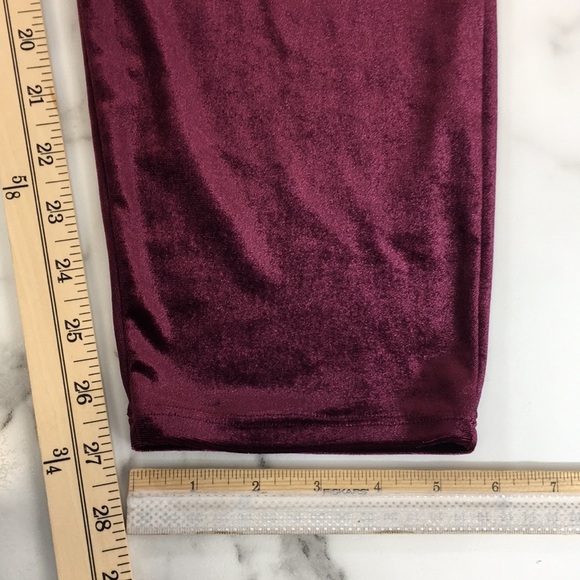 Torrid Pants Womens 5 5X Wine‎ Velour Velvet Skinny Pull On Plush - Picture 11 of 12